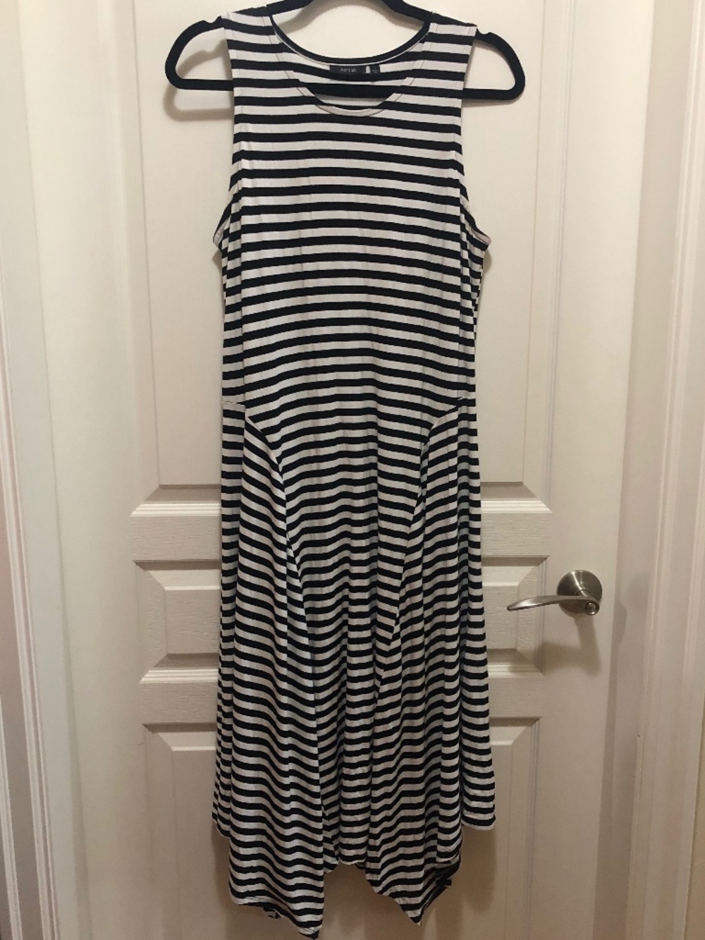 Apt 9 Large striped dress sleeveless black white handkerchief hem